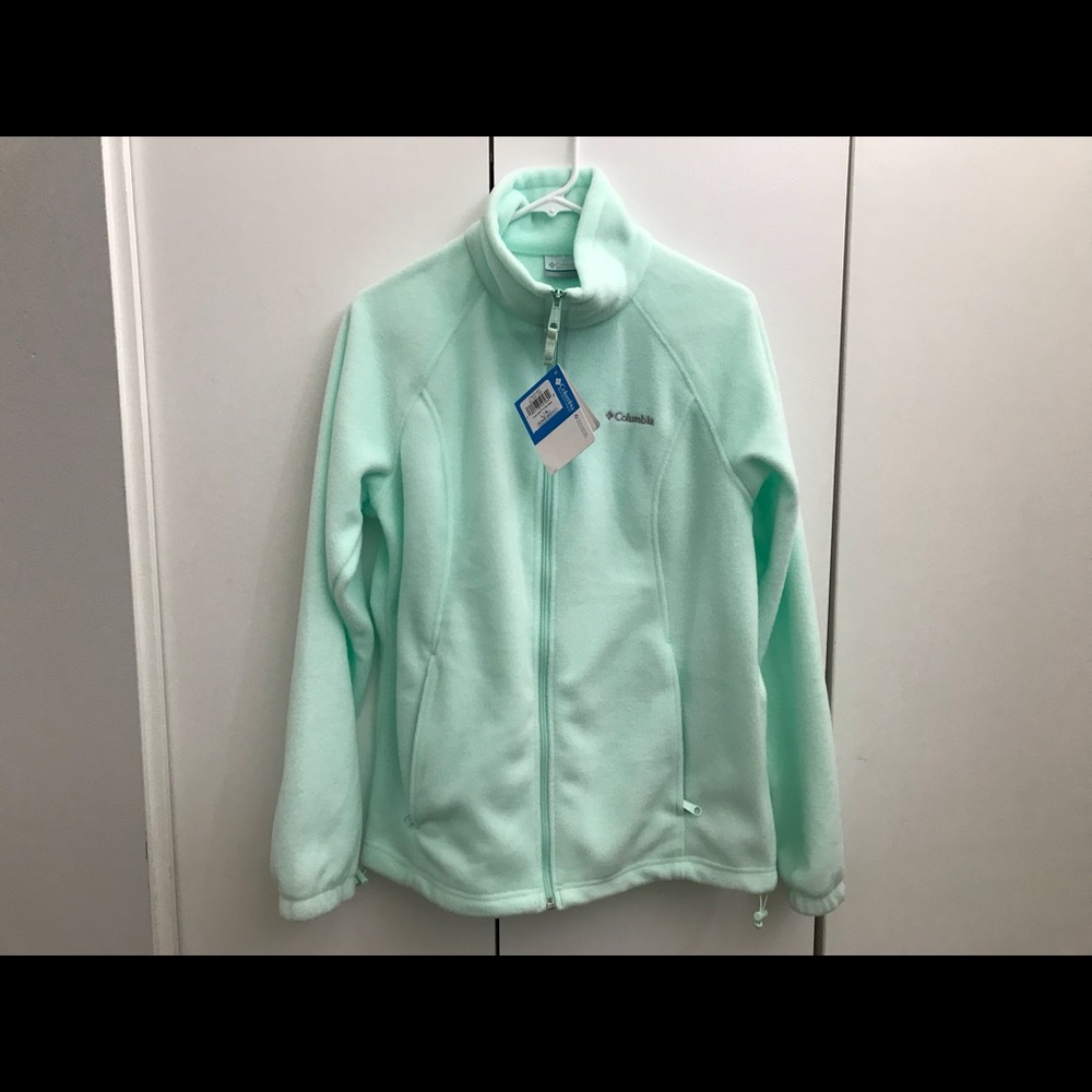 ❌⭕️❌⭕️nwt. columbia zip up.